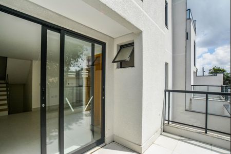 Casa à venda com 194m², 3 quartos e 4 vagas Casa à venda com 194m², 3 quartos e 4 vagasVaranda da Sala