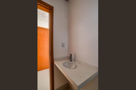 Casa à venda com 194m², 3 quartos e 4 vagas Casa à venda com 194m², 3 quartos e 4 vagasBanheiro da Suíte