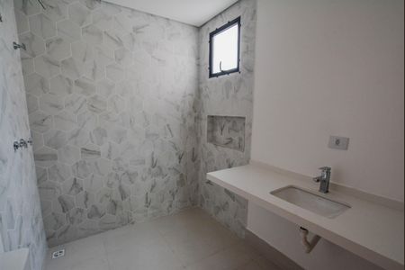 Casa à venda com 194m², 3 quartos e 4 vagas Casa à venda com 194m², 3 quartos e 4 vagasBanheiro Corredor