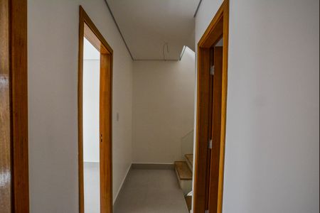 Casa à venda com 194m², 3 quartos e 4 vagas Casa à venda com 194m², 3 quartos e 4 vagasCorredor