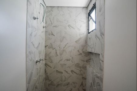 Casa à venda com 194m², 3 quartos e 4 vagas Casa à venda com 194m², 3 quartos e 4 vagasBanheiro da Suíte