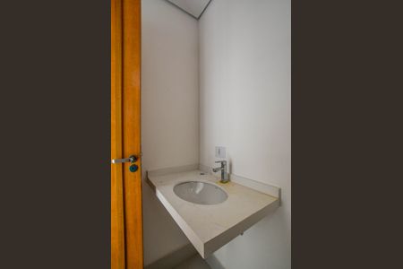 Casa à venda com 194m², 3 quartos e 4 vagas Casa à venda com 194m², 3 quartos e 4 vagasLavabo