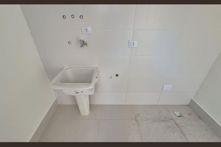 Casa à venda com 194m², 3 quartos e 4 vagasLavanderia