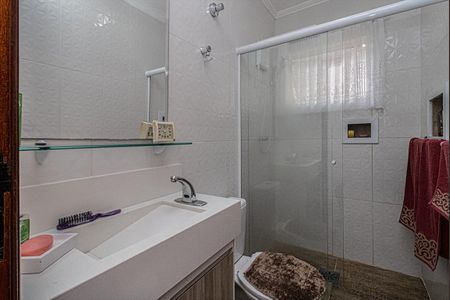 Casa à venda com 154m², 2 quartos e 4 vagas Casa à venda com 154m², 2 quartos e 4 vagasBanheiro da Suíte