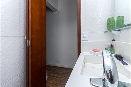 Casa à venda com 154m², 2 quartos e 4 vagas Casa à venda com 154m², 2 quartos e 4 vagasBanheiro da Suíte