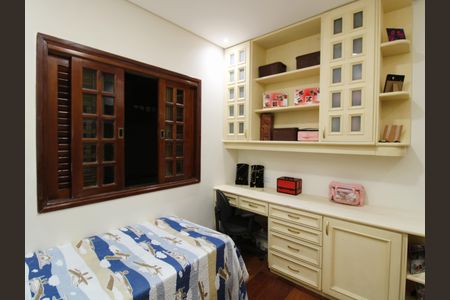 Casa para alugar com 300m², 4 quartos e 6 vagasQuarto 2