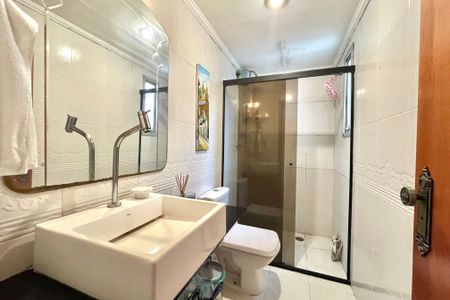 Apartamento à venda com 69m², 2 quartos e 1 vaga Apartamento à venda com 69m², 2 quartos e 1 vagaBanheiro