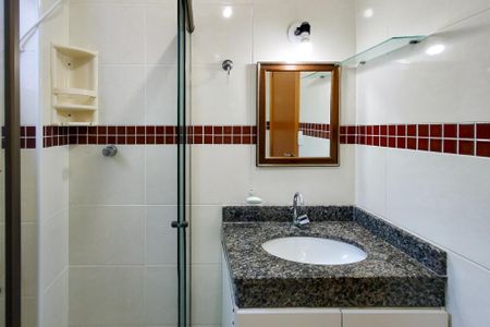 Apartamento para alugar com 102m², 2 quartos e 2 vagas Apartamento para alugar com 102m², 2 quartos e 2 vagasBanheiro