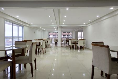 Apartamento para alugar com 102m², 2 quartos e 2 vagas Apartamento para alugar com 102m², 2 quartos e 2 vagasÁrea comum - Salão de festas