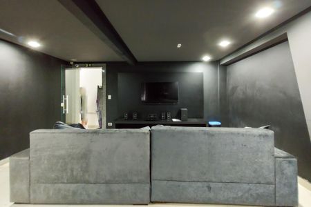 Apartamento para alugar com 102m², 2 quartos e 2 vagas Apartamento para alugar com 102m², 2 quartos e 2 vagasCinema