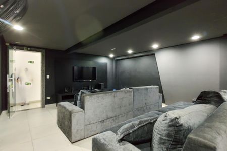 Apartamento para alugar com 102m², 2 quartos e 2 vagas Apartamento para alugar com 102m², 2 quartos e 2 vagasCinema