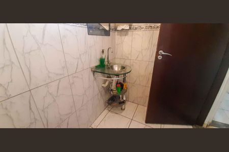 Casa à venda com 120m², 3 quartos e 2 vagas Casa à venda com 120m², 3 quartos e 2 vagasBanheiro 2