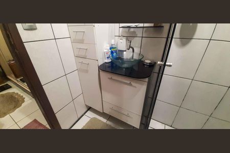Casa à venda com 120m², 3 quartos e 2 vagas Casa à venda com 120m², 3 quartos e 2 vagasBanheiro da Suíte