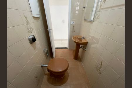 Casa à venda com 120m², 3 quartos e 2 vagas Casa à venda com 120m², 3 quartos e 2 vagasBanheiro
