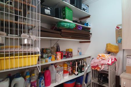 Casa à venda com 143m², 3 quartos e 4 vagasQuarto de Serviço