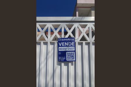 Casa à venda com 143m², 3 quartos e 4 vagasplaquinha