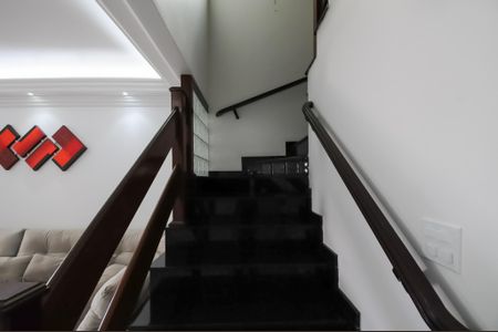 Casa à venda com 143m², 3 quartos e 4 vagasacesso aos quartos