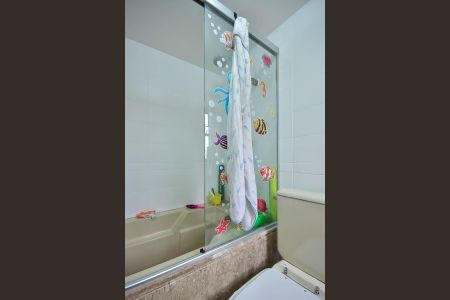 Apartamento à venda com 591m², 4 quartos e 5 vagasBanheiro Suíte 4