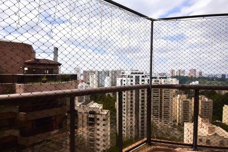 Apartamento à venda com 591m², 4 quartos e 5 vagasVaranda da Sala de Tv da Cobertura