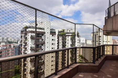 Apartamento à venda com 591m², 4 quartos e 5 vagasVaranda