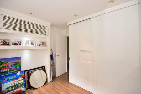 Apartamento à venda com 591m², 4 quartos e 5 vagasSuíte 2