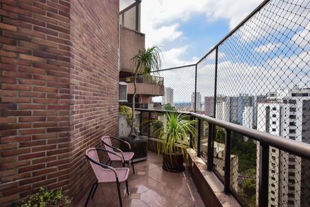 Apartamento à venda com 591m², 4 quartos e 5 vagasVaranda