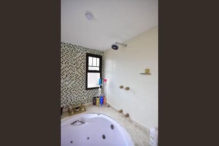 Apartamento à venda com 591m², 4 quartos e 5 vagasBanheiro Suíte 1