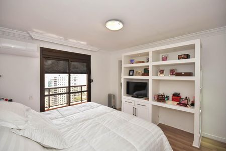 Apartamento à venda com 591m², 4 quartos e 5 vagasSuíte 1