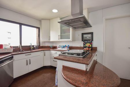 Apartamento à venda com 591m², 4 quartos e 5 vagasCozinha