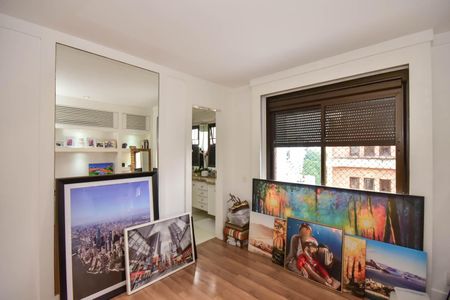 Apartamento à venda com 591m², 4 quartos e 5 vagasSuíte 2