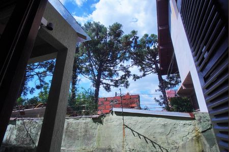 Casa à venda com 330m², 5 quartos e 4 vagasSala - Vista