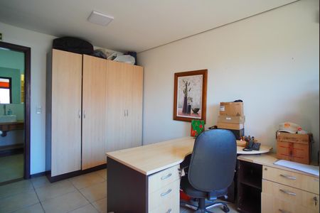 Casa à venda com 330m², 5 quartos e 4 vagasSuíte 1