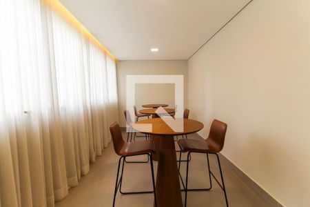 Apartamento à venda com 270m², 3 quartos e 2 vagas Apartamento à venda com 270m², 3 quartos e 2 vagasÁrea comum - Salão
