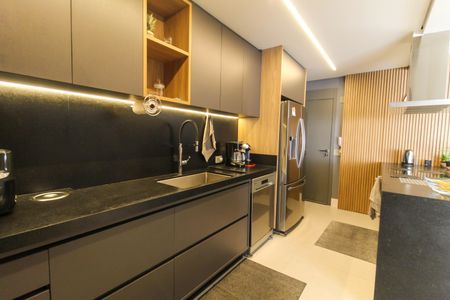 Apartamento à venda com 270m², 3 quartos e 2 vagas Apartamento à venda com 270m², 3 quartos e 2 vagasSala/Cozinha