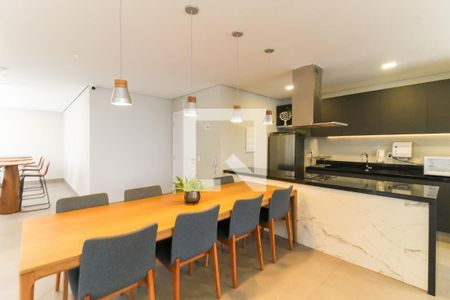 Apartamento à venda com 270m², 3 quartos e 2 vagas Apartamento à venda com 270m², 3 quartos e 2 vagasÁrea comum - Salão