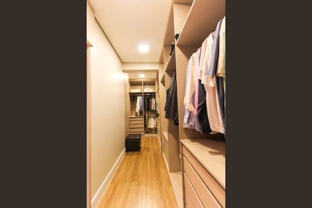 Apartamento à venda com 270m², 3 quartos e 2 vagas Apartamento à venda com 270m², 3 quartos e 2 vagasSuíte 3