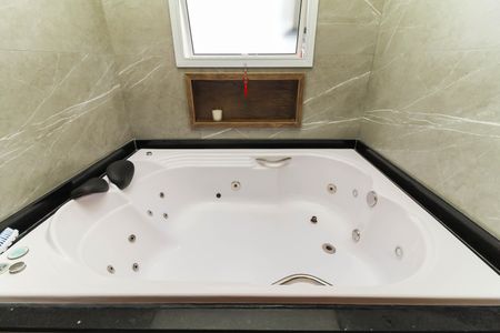 Apartamento à venda com 270m², 3 quartos e 2 vagas Apartamento à venda com 270m², 3 quartos e 2 vagasBanheiro da Suíte 3