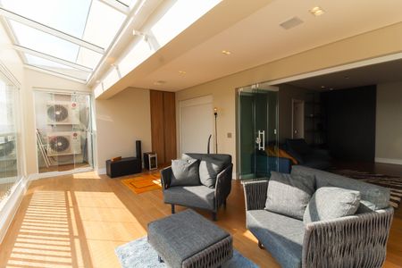 Apartamento à venda com 270m², 3 quartos e 2 vagas Apartamento à venda com 270m², 3 quartos e 2 vagasCobertura