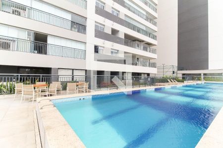 Apartamento à venda com 270m², 3 quartos e 2 vagas Apartamento à venda com 270m², 3 quartos e 2 vagasÁrea comum - Piscina