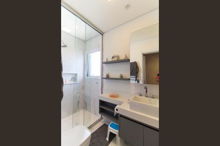 Apartamento à venda com 270m², 3 quartos e 2 vagas Apartamento à venda com 270m², 3 quartos e 2 vagasBanheiro da Suíte 2