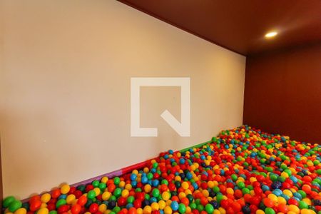 Apartamento à venda com 270m², 3 quartos e 2 vagas Apartamento à venda com 270m², 3 quartos e 2 vagasÁrea comum - Brinquedoteca