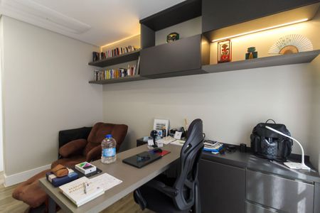 Apartamento à venda com 270m², 3 quartos e 2 vagas Apartamento à venda com 270m², 3 quartos e 2 vagasSuíte 1