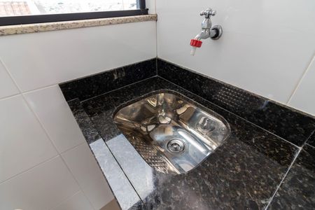 Apartamento à venda com 52m², 2 quartos e 1 vaga Apartamento à venda com 52m², 2 quartos e 1 vagaCozinha e Área de Serviço