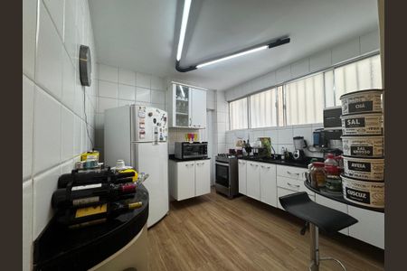 Apartamento à venda com 100m², 2 quartos e 1 vaga Apartamento à venda com 100m², 2 quartos e 1 vagaCozinha