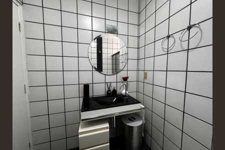 Apartamento à venda com 100m², 2 quartos e 1 vaga Apartamento à venda com 100m², 2 quartos e 1 vagaBanheiro 1