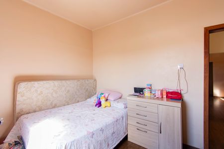 Casa à venda com 300m², 6 quartos e 3 vagas Casa à venda com 300m², 6 quartos e 3 vagasQuarto 3