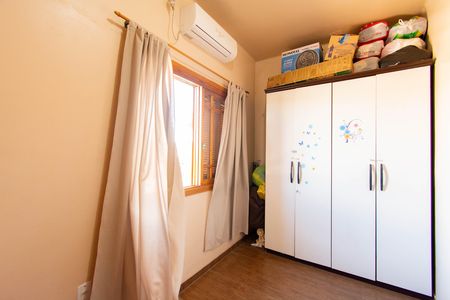 Casa à venda com 300m², 6 quartos e 3 vagas Casa à venda com 300m², 6 quartos e 3 vagasQuarto 2