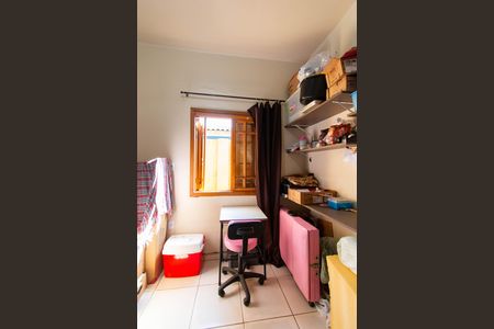 Casa à venda com 300m², 6 quartos e 3 vagas Casa à venda com 300m², 6 quartos e 3 vagasQuarto 4