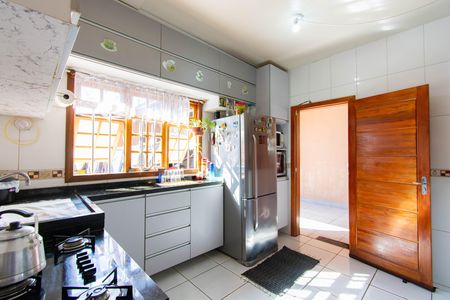 Casa à venda com 300m², 6 quartos e 3 vagas Casa à venda com 300m², 6 quartos e 3 vagasCozinha