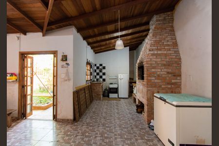 Casa à venda com 300m², 6 quartos e 3 vagas Casa à venda com 300m², 6 quartos e 3 vagasÁrea comum